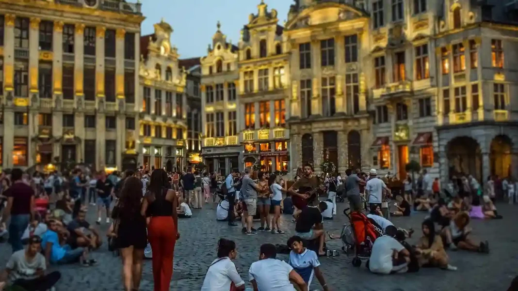 Juden morden Imam rezitiert Koran im belgischen Parlament