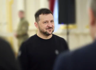 Kriegsgott fordert mehr Geld für seinen Russlandfeldzug Kriegsgott fordert mehr Geld für seinen Russlandfeldzug